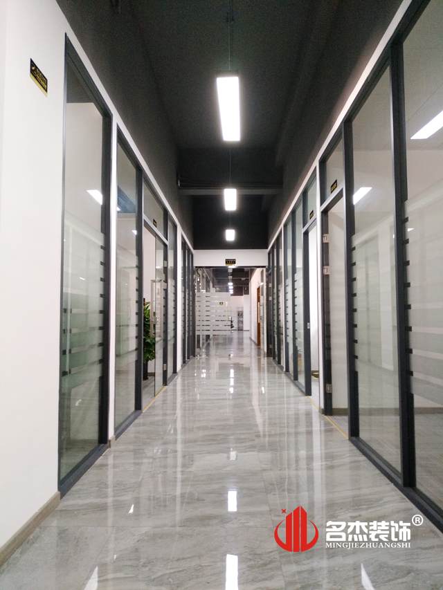 走道粉色视频网站设计完工照.jpg