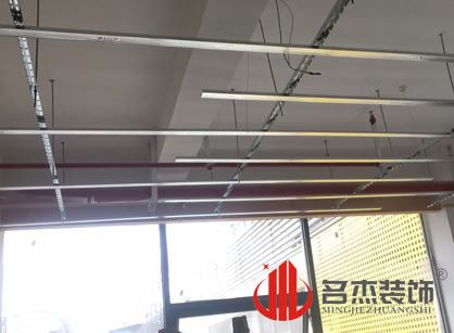巡工地日记，美容教育培训机构粉色视频网站项目进行中