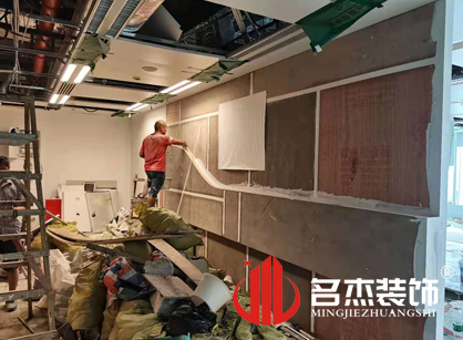 巡工地日记，圆原元网络科技办公室粉色视频网站项目进行中