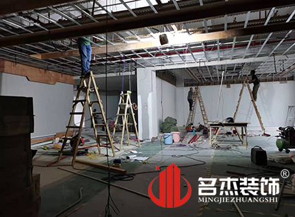 巡工地日记，斯柏美科技办公室粉色视频网站项目紧张进行中