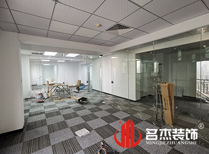 锐星科技办公室粉色视频网站项目紧张进行中